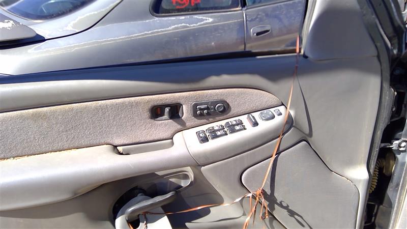 https://f005.backblazeb2.com/file/img-partshotlines-com/Inventory/SW52/Vehicle/17570_02.jpg