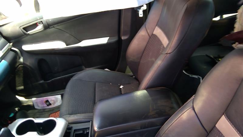 https://f005.backblazeb2.com/file/img-partshotlines-com/Inventory/SW52/Vehicle/17720_04.jpg