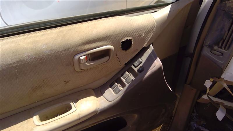 https://f005.backblazeb2.com/file/img-partshotlines-com/Inventory/SW52/Vehicle/17728_02.jpg