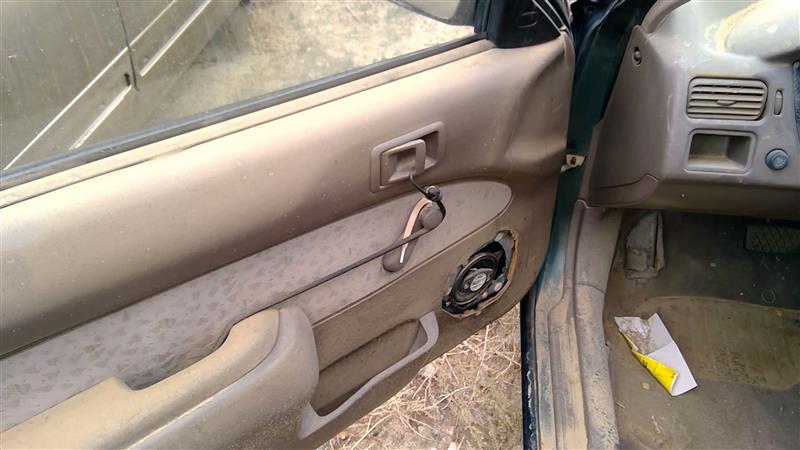 https://f005.backblazeb2.com/file/img-partshotlines-com/Inventory/SW52/Vehicle/17762_02.jpg