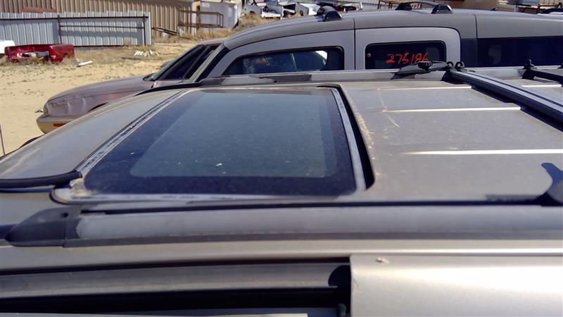 https://f005.backblazeb2.com/file/img-partshotlines-com/Inventory/SW52/Vehicle/17789_03.jpg