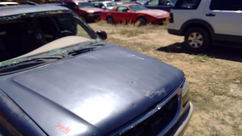 https://f005.backblazeb2.com/file/img-partshotlines-com/Inventory/SW52/Vehicle/17819_07.jpg