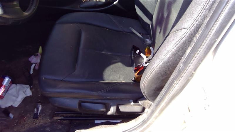 https://f005.backblazeb2.com/file/img-partshotlines-com/Inventory/SW52/Vehicle/18077_03.jpg