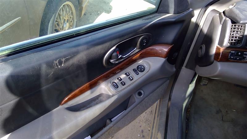 https://f005.backblazeb2.com/file/img-partshotlines-com/Inventory/SW52/Vehicle/18083_03.jpg