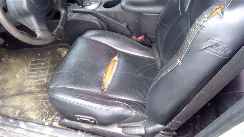 https://f005.backblazeb2.com/file/img-partshotlines-com/Inventory/SW52/Vehicle/18229_03.jpg
