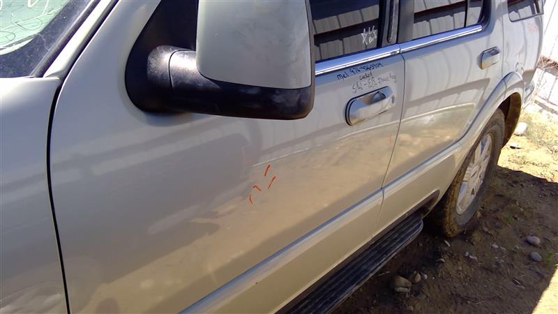 https://f005.backblazeb2.com/file/img-partshotlines-com/Inventory/SW52/Vehicle/18244_10.jpg