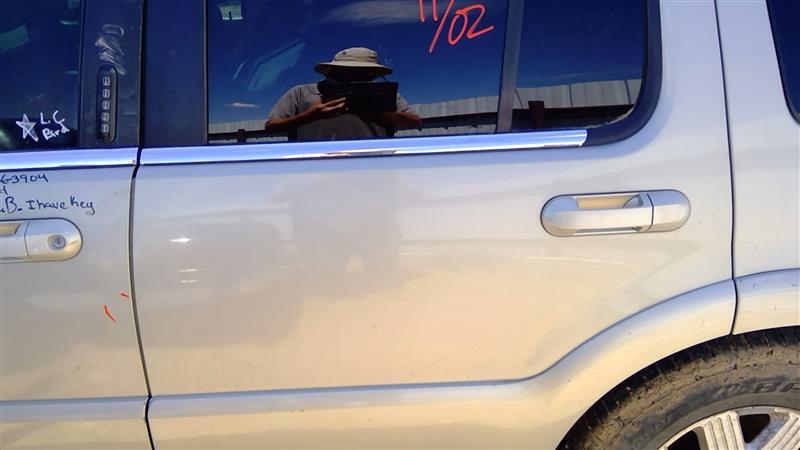 https://f005.backblazeb2.com/file/img-partshotlines-com/Inventory/SW52/Vehicle/18244_11.jpg