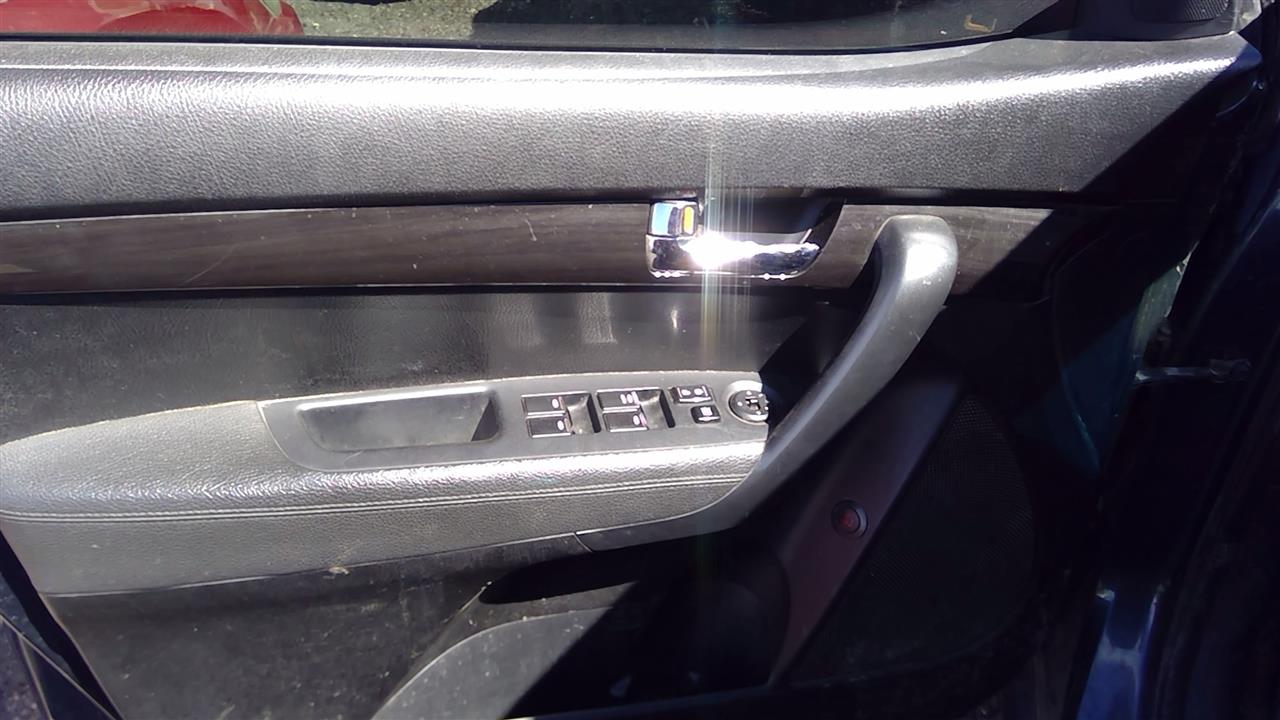 https://f005.backblazeb2.com/file/img-partshotlines-com/Inventory/SW52/Vehicle/18335_02.jpg