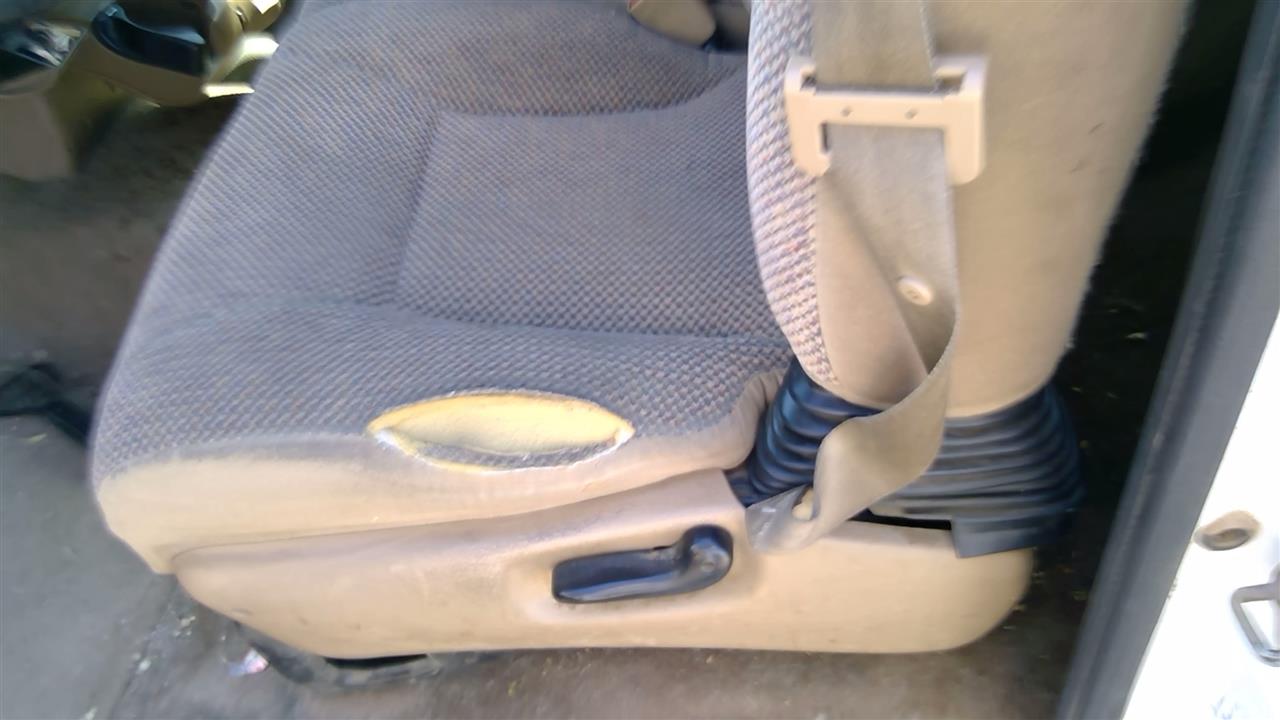 https://f005.backblazeb2.com/file/img-partshotlines-com/Inventory/SW52/Vehicle/18351_03.jpg