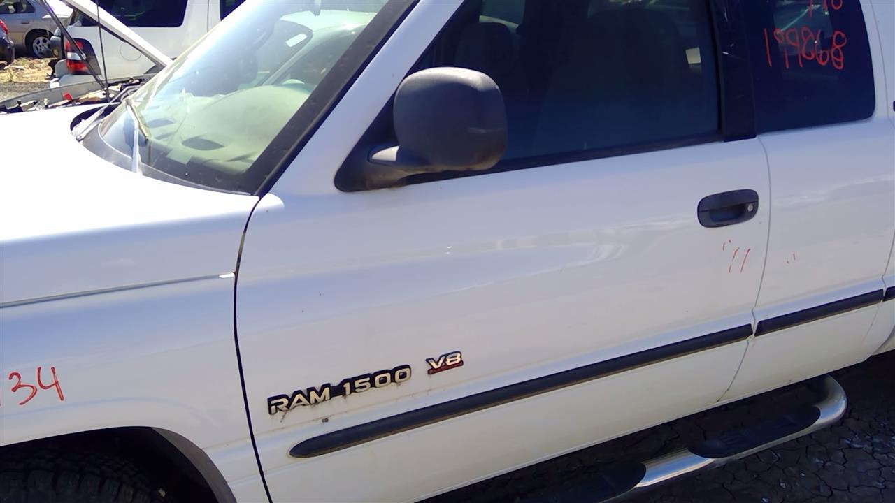 https://f005.backblazeb2.com/file/img-partshotlines-com/Inventory/SW52/Vehicle/18351_10.jpg