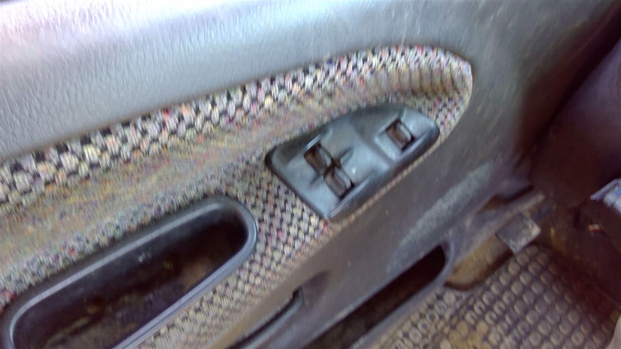 https://f005.backblazeb2.com/file/img-partshotlines-com/Inventory/SW52/Vehicle/18354_02.jpg
