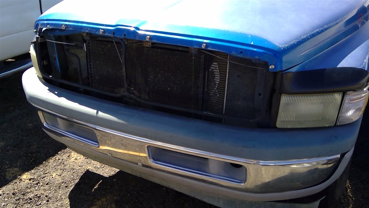 https://f005.backblazeb2.com/file/img-partshotlines-com/Inventory/SW52/Vehicle/18354_08.jpg