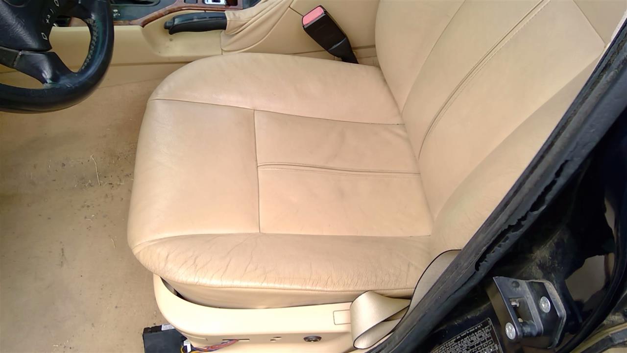https://f005.backblazeb2.com/file/img-partshotlines-com/Inventory/SW52/Vehicle/18356_03.jpg