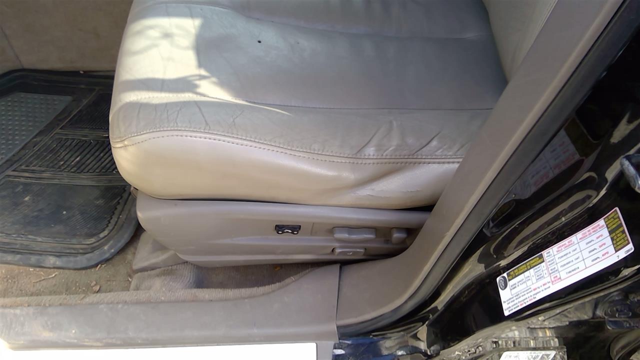 https://f005.backblazeb2.com/file/img-partshotlines-com/Inventory/SW52/Vehicle/18360_03.jpg