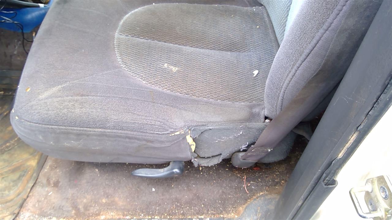 https://f005.backblazeb2.com/file/img-partshotlines-com/Inventory/SW52/Vehicle/18374_03.jpg