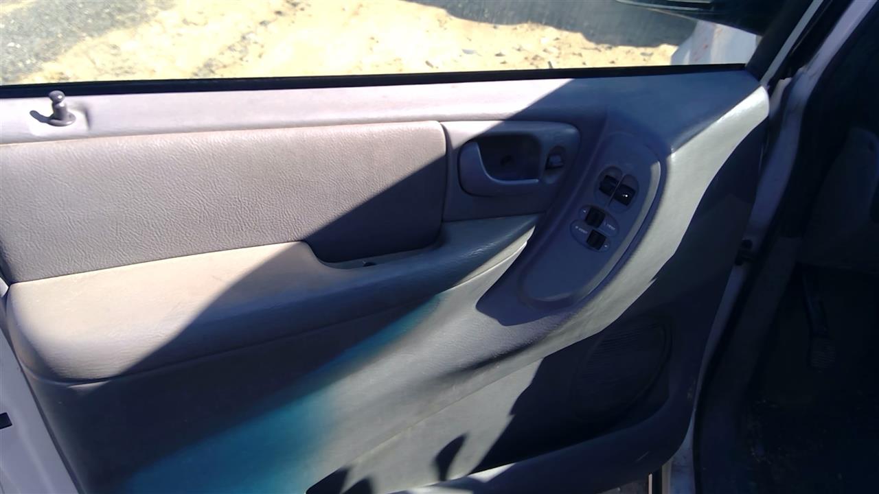 https://f005.backblazeb2.com/file/img-partshotlines-com/Inventory/SW52/Vehicle/18385_02.jpg