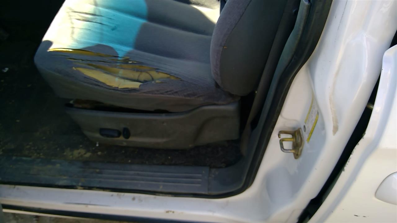 https://f005.backblazeb2.com/file/img-partshotlines-com/Inventory/SW52/Vehicle/18385_03.jpg
