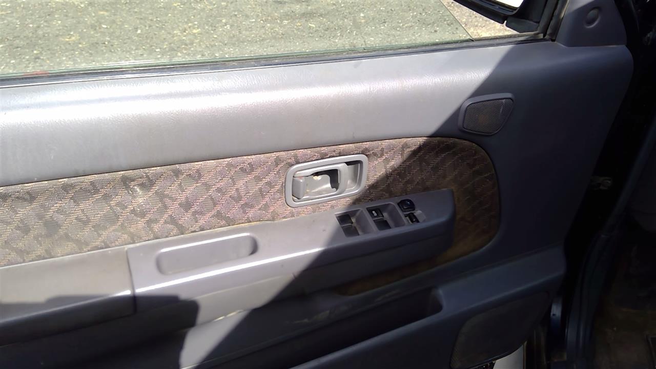 https://f005.backblazeb2.com/file/img-partshotlines-com/Inventory/SW52/Vehicle/18386_02.jpg