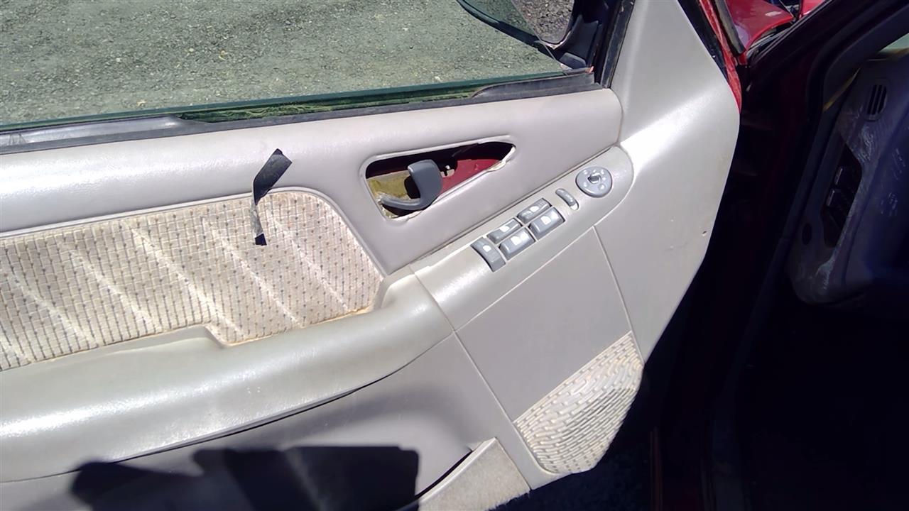 https://f005.backblazeb2.com/file/img-partshotlines-com/Inventory/SW52/Vehicle/18429_02.jpg
