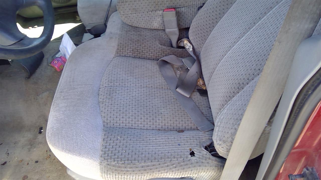 https://f005.backblazeb2.com/file/img-partshotlines-com/Inventory/SW52/Vehicle/18429_03.jpg