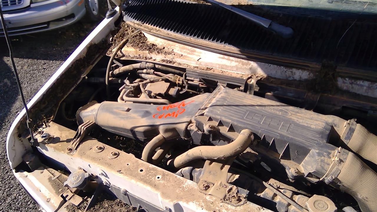 https://f005.backblazeb2.com/file/img-partshotlines-com/Inventory/SW52/Vehicle/18432_05.jpg
