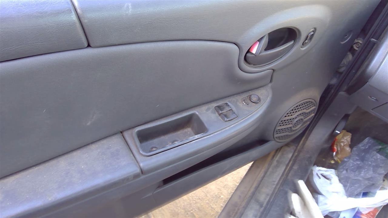 https://f005.backblazeb2.com/file/img-partshotlines-com/Inventory/SW52/Vehicle/18441_03.jpg