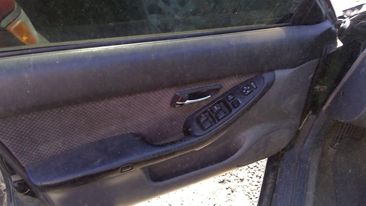 https://f005.backblazeb2.com/file/img-partshotlines-com/Inventory/SW52/Vehicle/18454_02.jpg