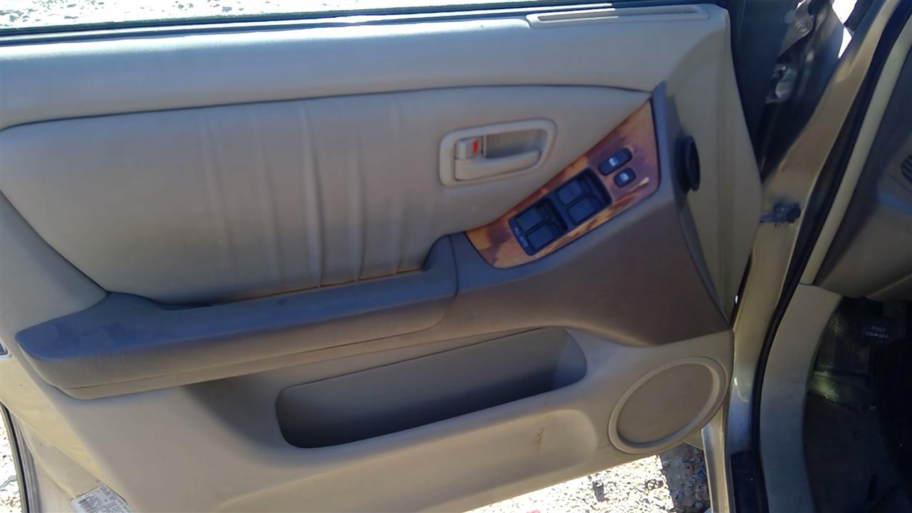 https://f005.backblazeb2.com/file/img-partshotlines-com/Inventory/SW52/Vehicle/18466_02.jpg