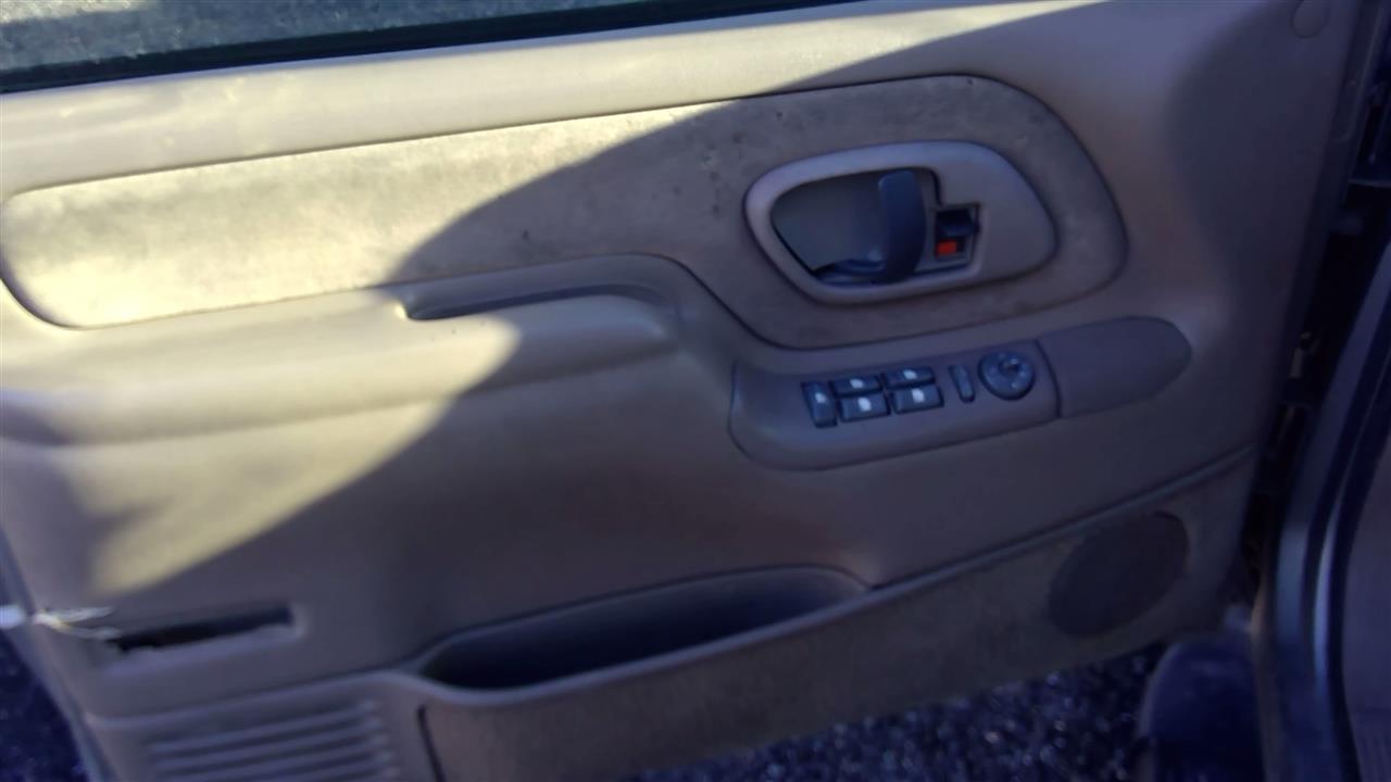 https://f005.backblazeb2.com/file/img-partshotlines-com/Inventory/SW52/Vehicle/18538_02.jpg