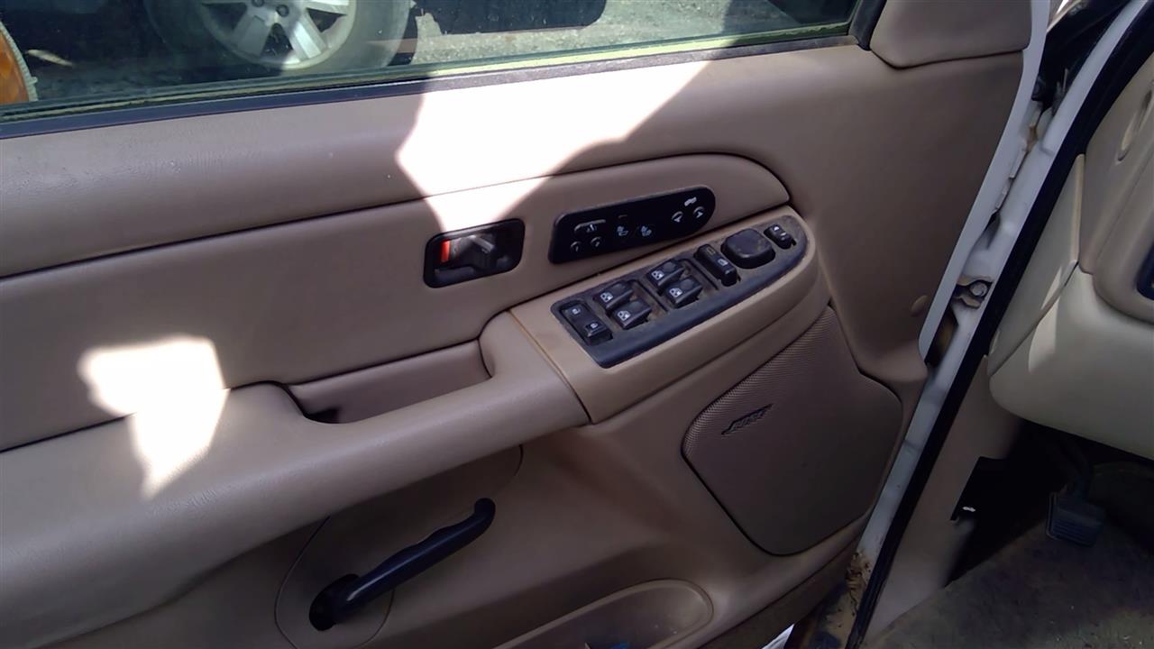 https://f005.backblazeb2.com/file/img-partshotlines-com/Inventory/SW52/Vehicle/18547_02.jpg