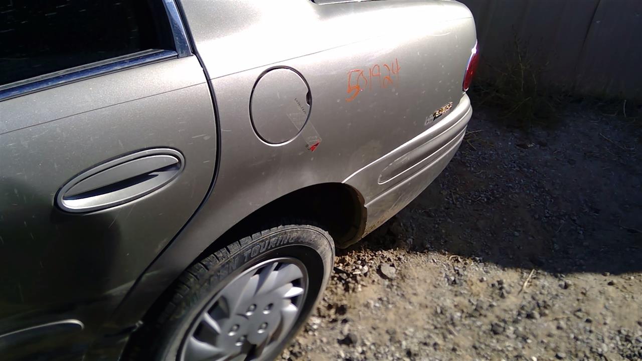https://f005.backblazeb2.com/file/img-partshotlines-com/Inventory/SW52/Vehicle/18556_13.jpg