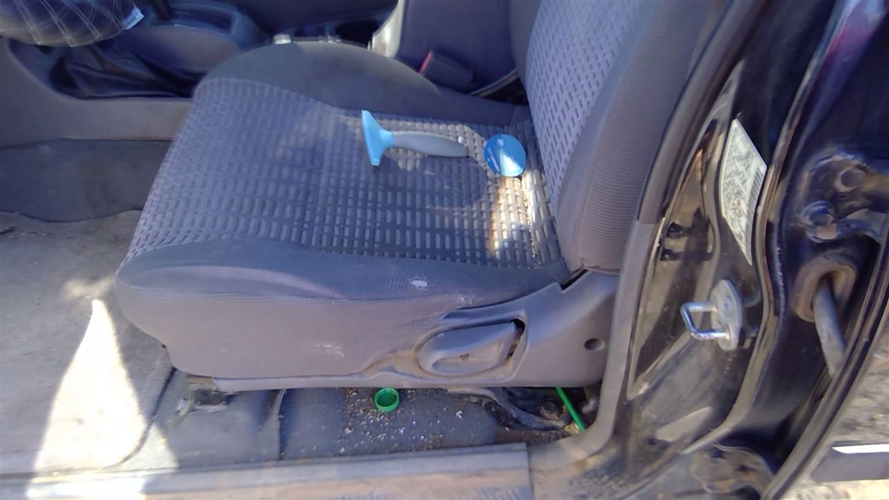 https://f005.backblazeb2.com/file/img-partshotlines-com/Inventory/SW52/Vehicle/18622_03.jpg