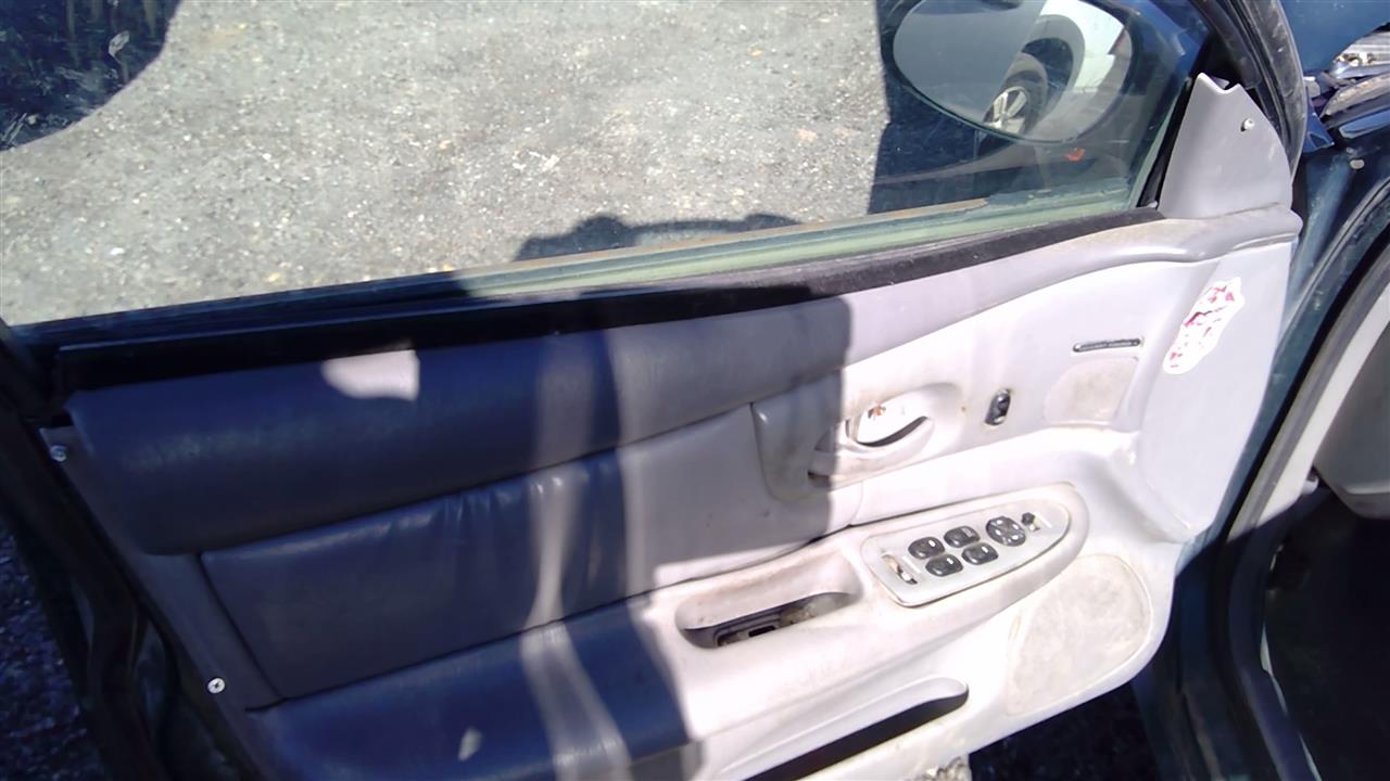 https://f005.backblazeb2.com/file/img-partshotlines-com/Inventory/SW52/Vehicle/18641_02.jpg