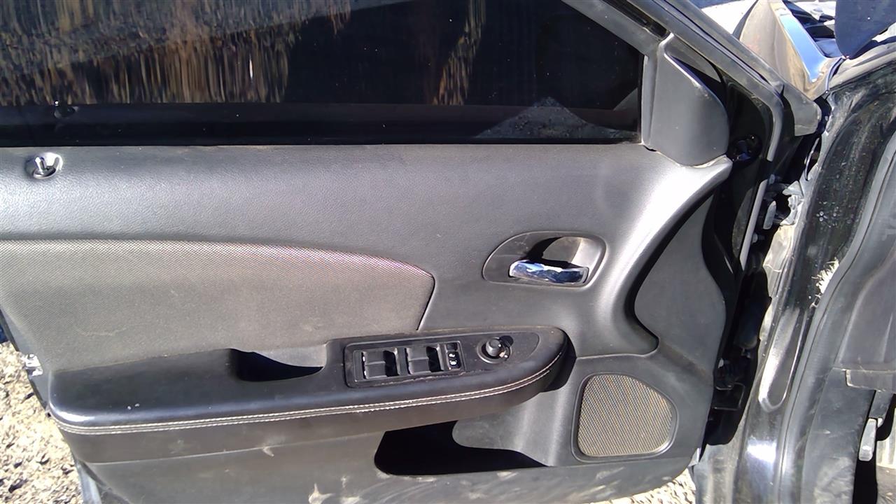 https://f005.backblazeb2.com/file/img-partshotlines-com/Inventory/SW52/Vehicle/18647_02.jpg
