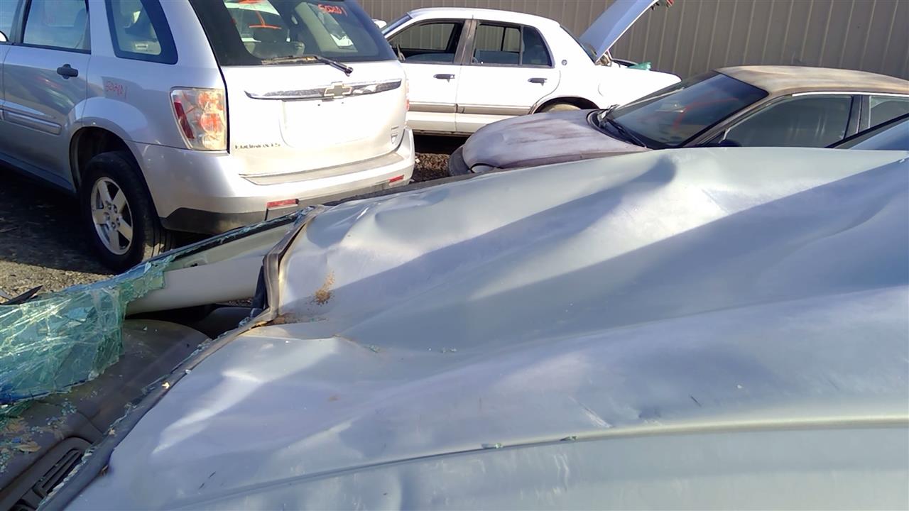 https://f005.backblazeb2.com/file/img-partshotlines-com/Inventory/SW52/Vehicle/18724_04.jpg