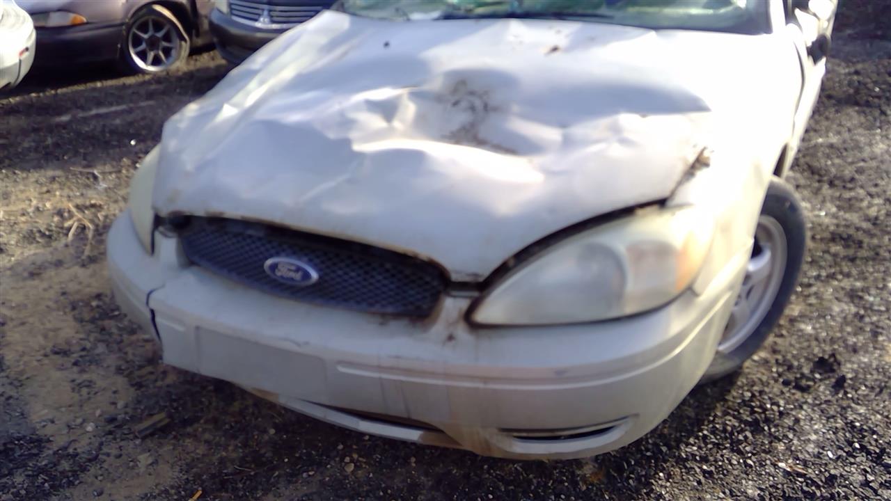 https://f005.backblazeb2.com/file/img-partshotlines-com/Inventory/SW52/Vehicle/18724_08.jpg