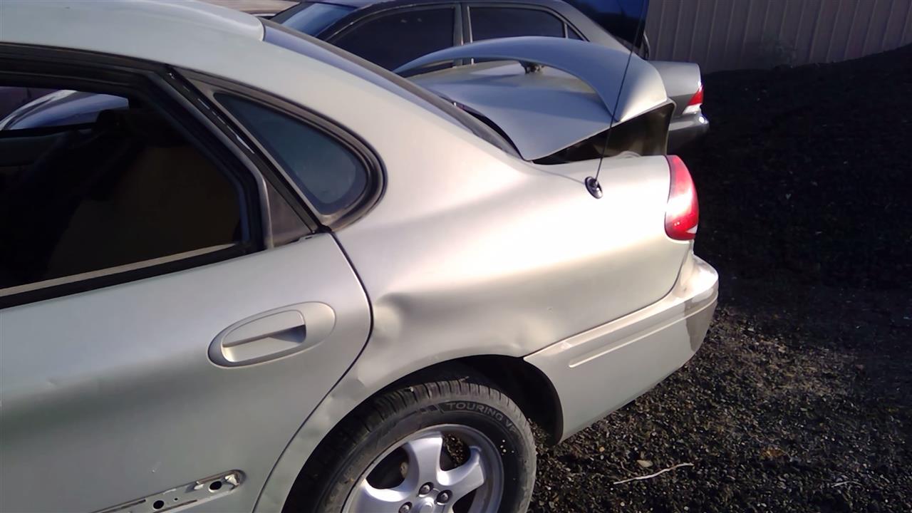 https://f005.backblazeb2.com/file/img-partshotlines-com/Inventory/SW52/Vehicle/18724_12.jpg
