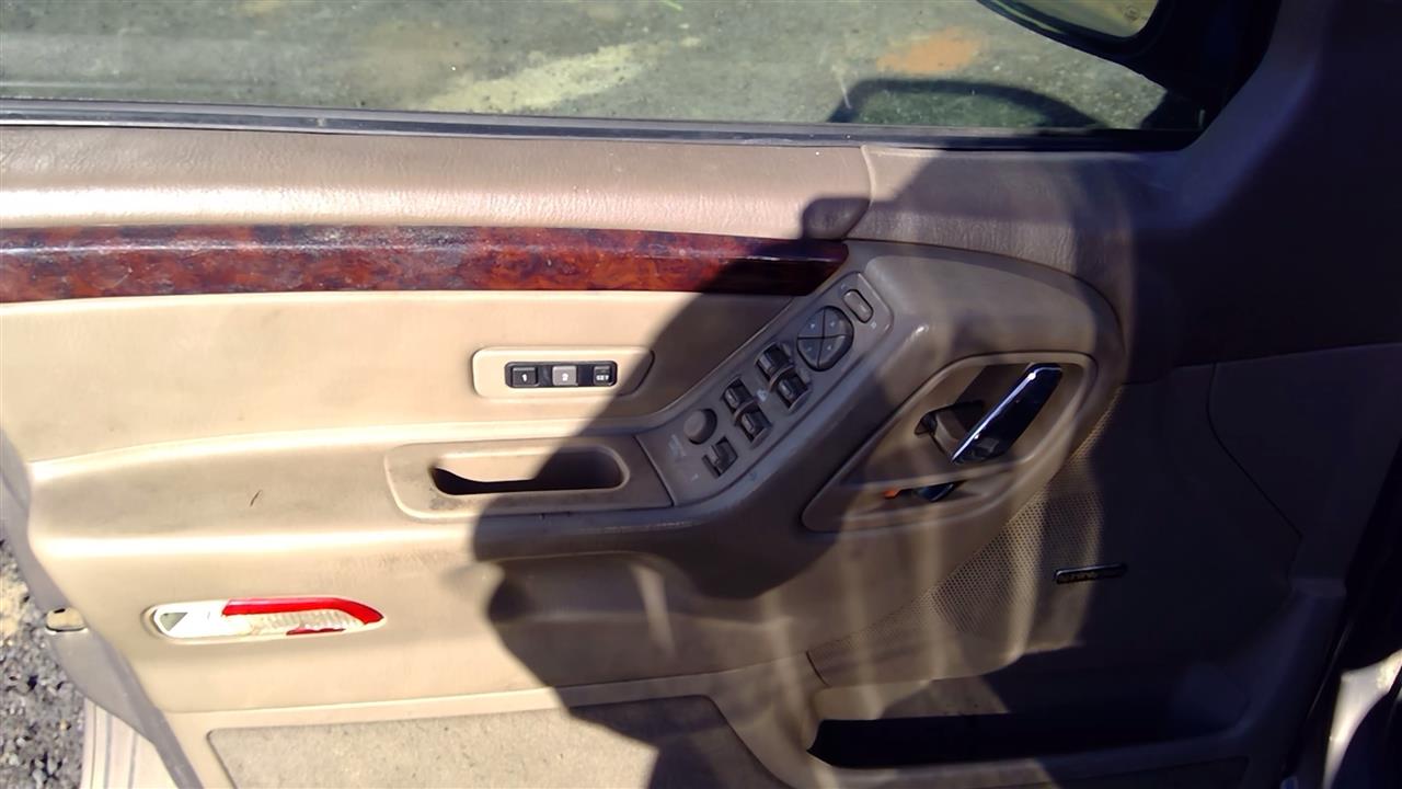 https://f005.backblazeb2.com/file/img-partshotlines-com/Inventory/SW52/Vehicle/18757_02.jpg