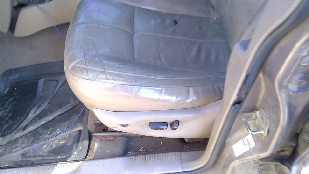 https://f005.backblazeb2.com/file/img-partshotlines-com/Inventory/SW52/Vehicle/18757_03.jpg