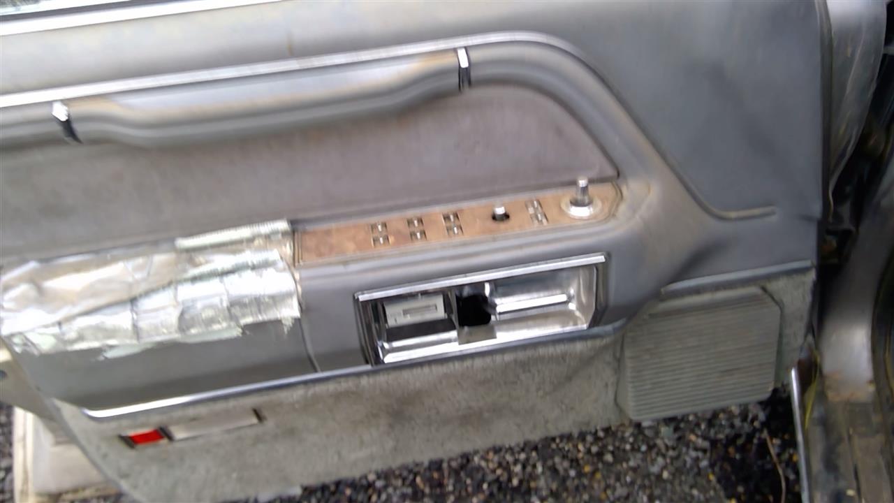 https://f005.backblazeb2.com/file/img-partshotlines-com/Inventory/SW52/Vehicle/18777_02.jpg