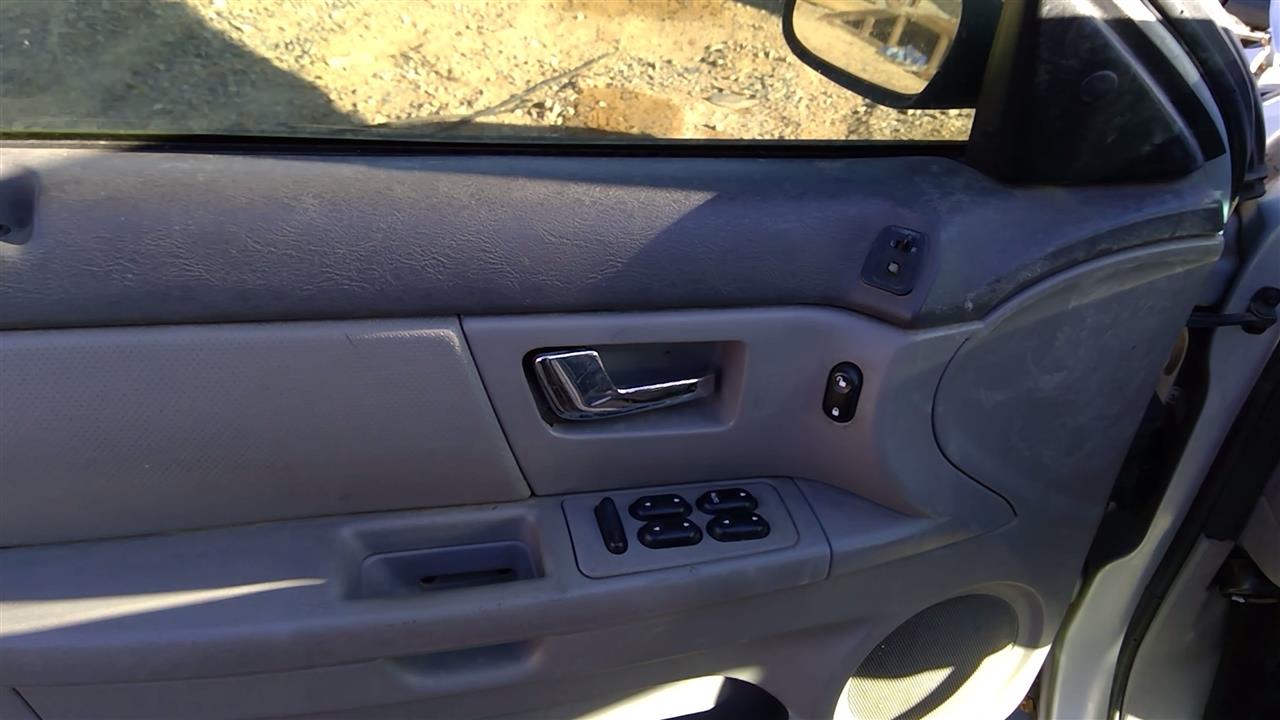 https://f005.backblazeb2.com/file/img-partshotlines-com/Inventory/SW52/Vehicle/18782_02.jpg