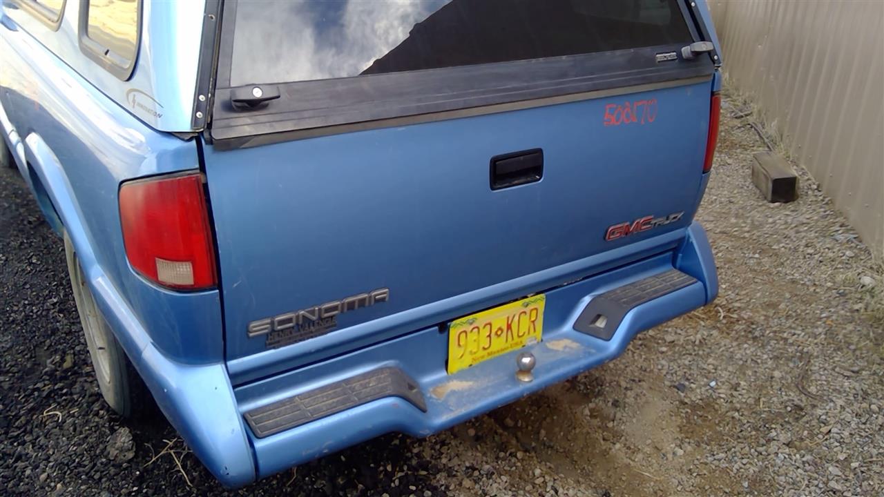 https://f005.backblazeb2.com/file/img-partshotlines-com/Inventory/SW52/Vehicle/18811_13.jpg