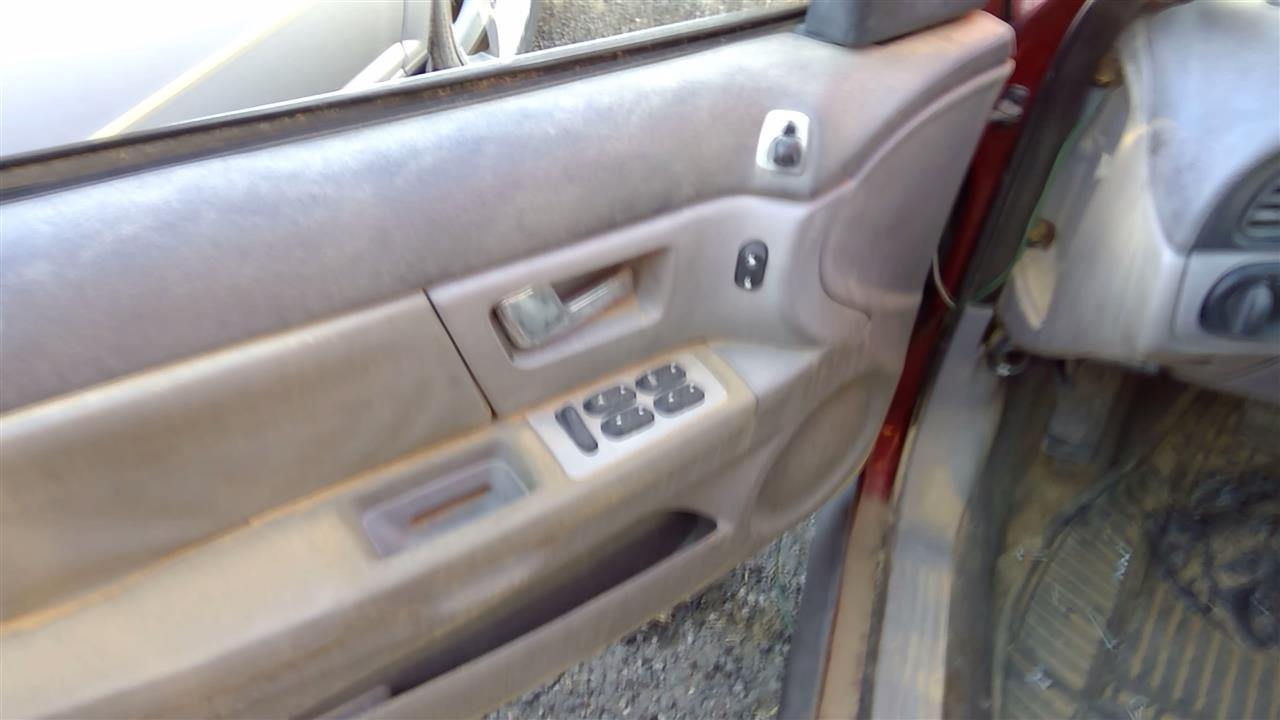 https://f005.backblazeb2.com/file/img-partshotlines-com/Inventory/SW52/Vehicle/18891_02.jpg