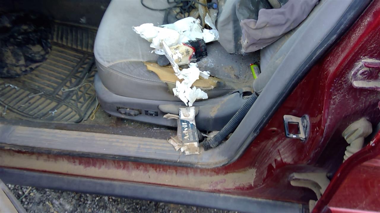 https://f005.backblazeb2.com/file/img-partshotlines-com/Inventory/SW52/Vehicle/18891_03.jpg