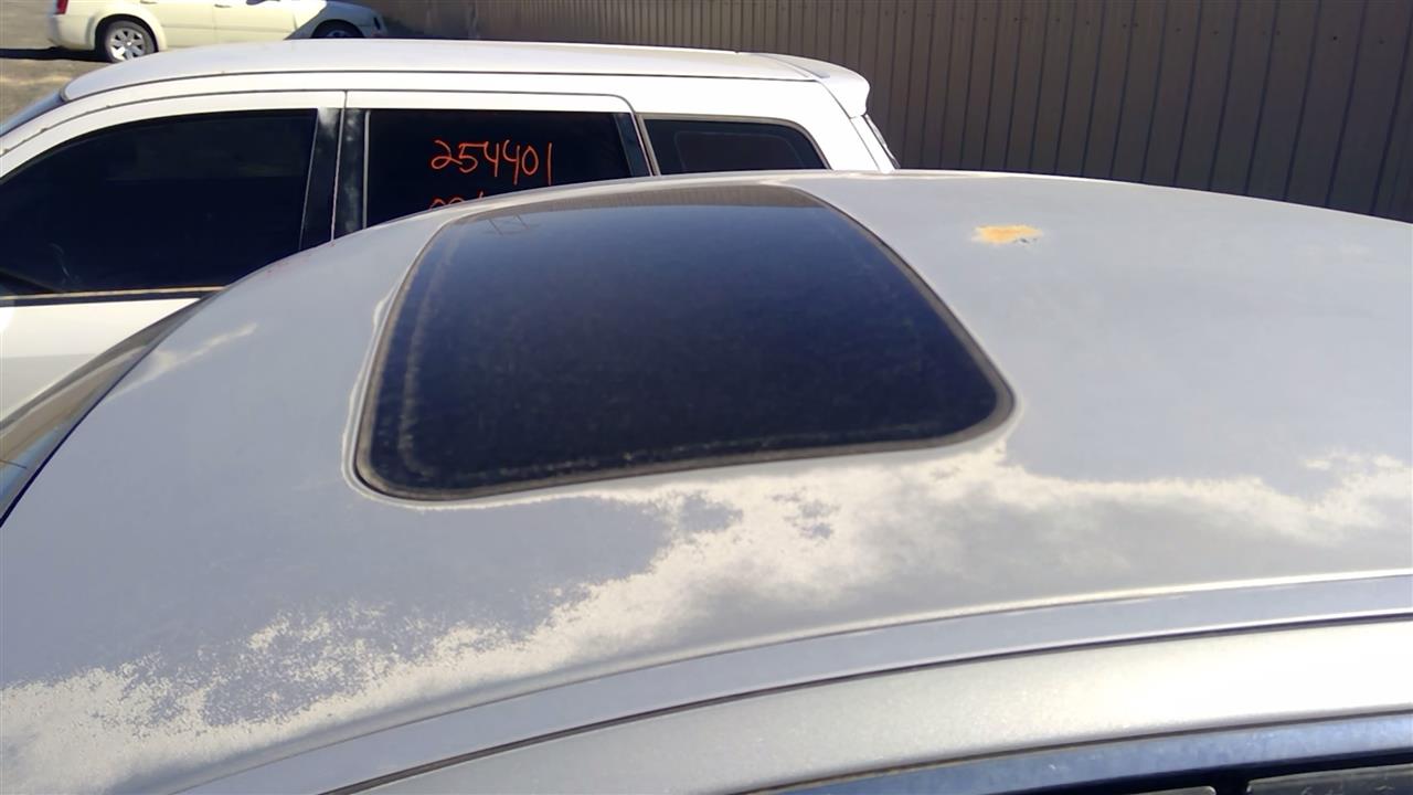 https://f005.backblazeb2.com/file/img-partshotlines-com/Inventory/SW52/Vehicle/18905_04.jpg