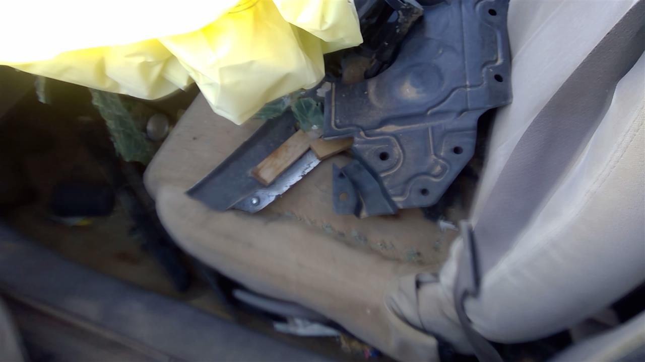 https://f005.backblazeb2.com/file/img-partshotlines-com/Inventory/SW52/Vehicle/18909_04.jpg
