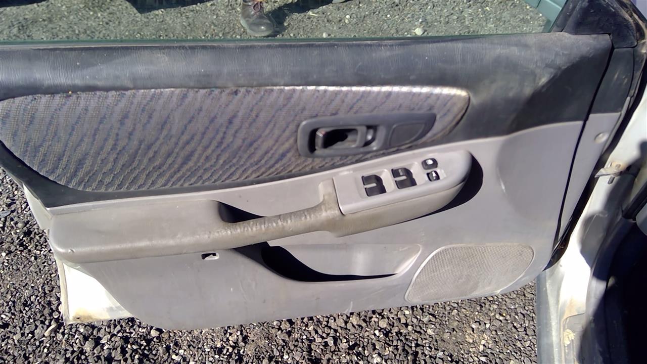 https://f005.backblazeb2.com/file/img-partshotlines-com/Inventory/SW52/Vehicle/18921_02.jpg