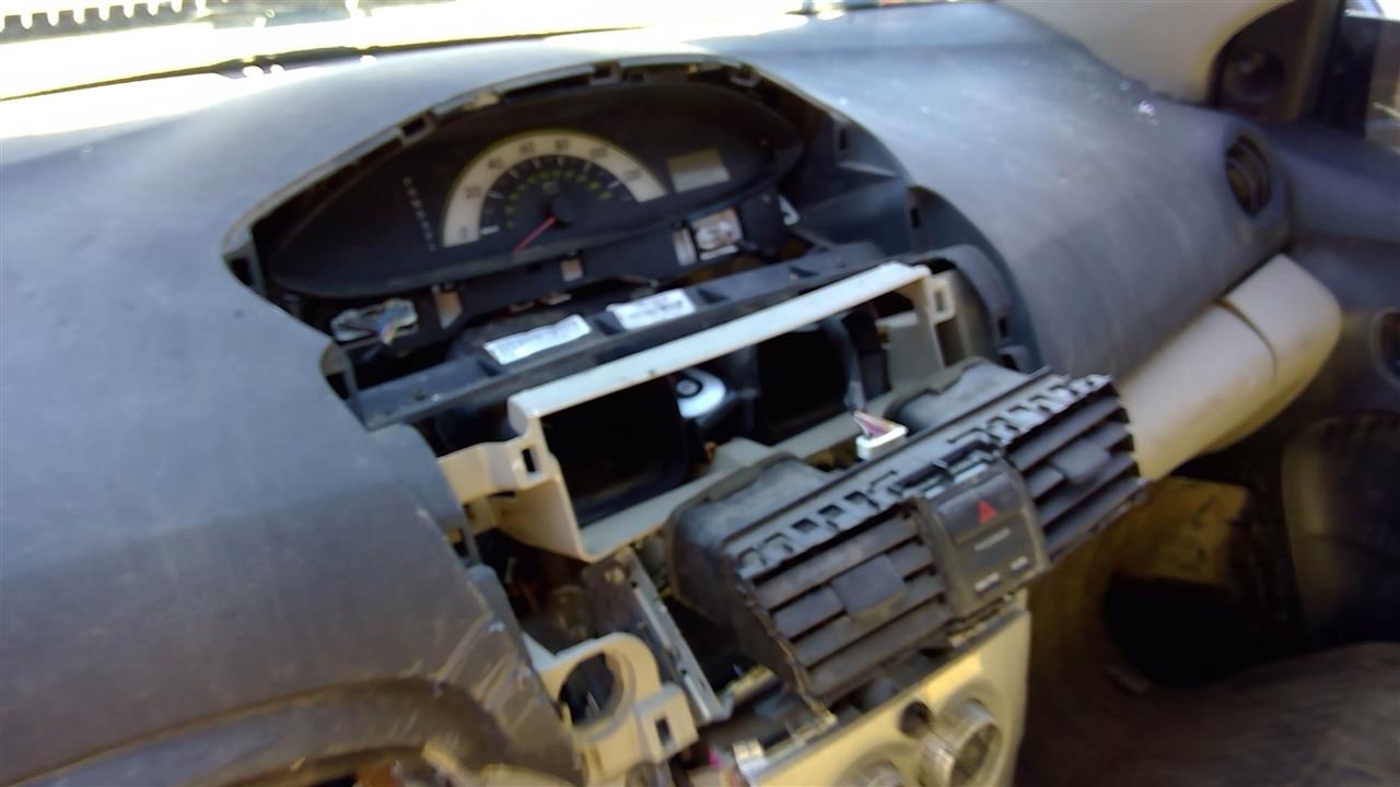 https://f005.backblazeb2.com/file/img-partshotlines-com/Inventory/SW52/Vehicle/18930_02.jpg