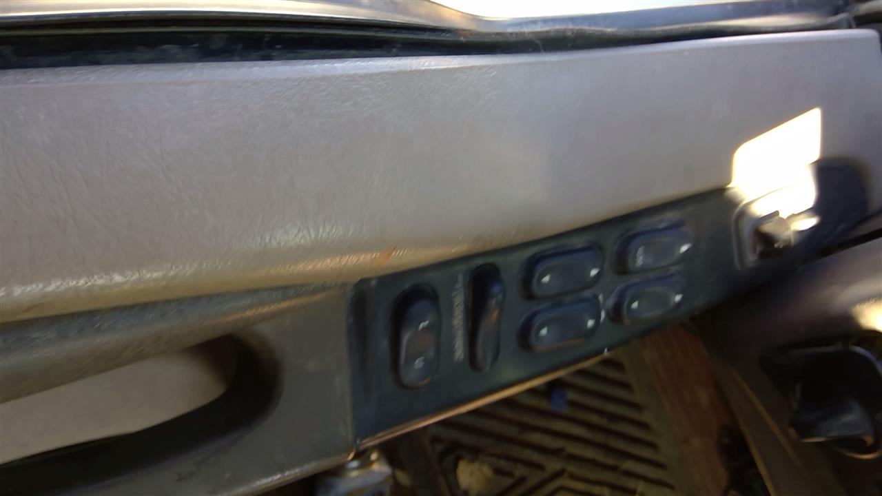 https://f005.backblazeb2.com/file/img-partshotlines-com/Inventory/SW52/Vehicle/18939_02.jpg