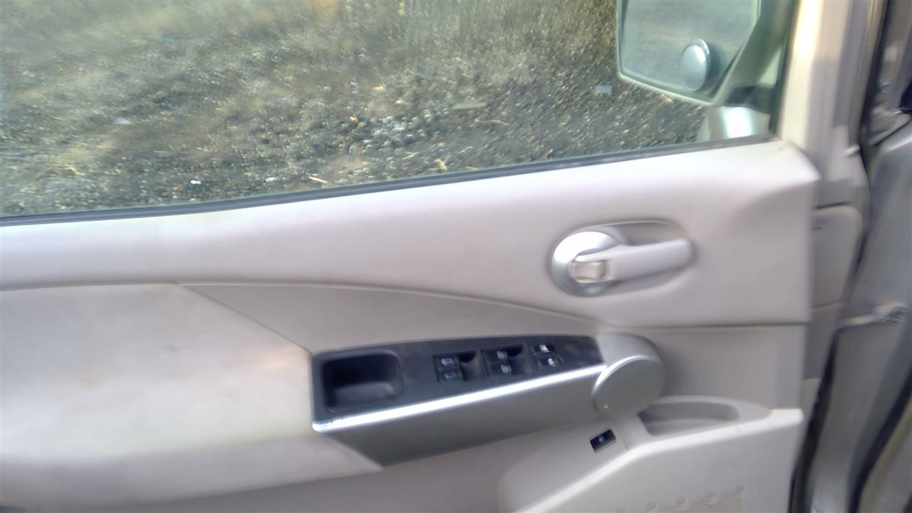 https://f005.backblazeb2.com/file/img-partshotlines-com/Inventory/SW52/Vehicle/18946_02.jpg
